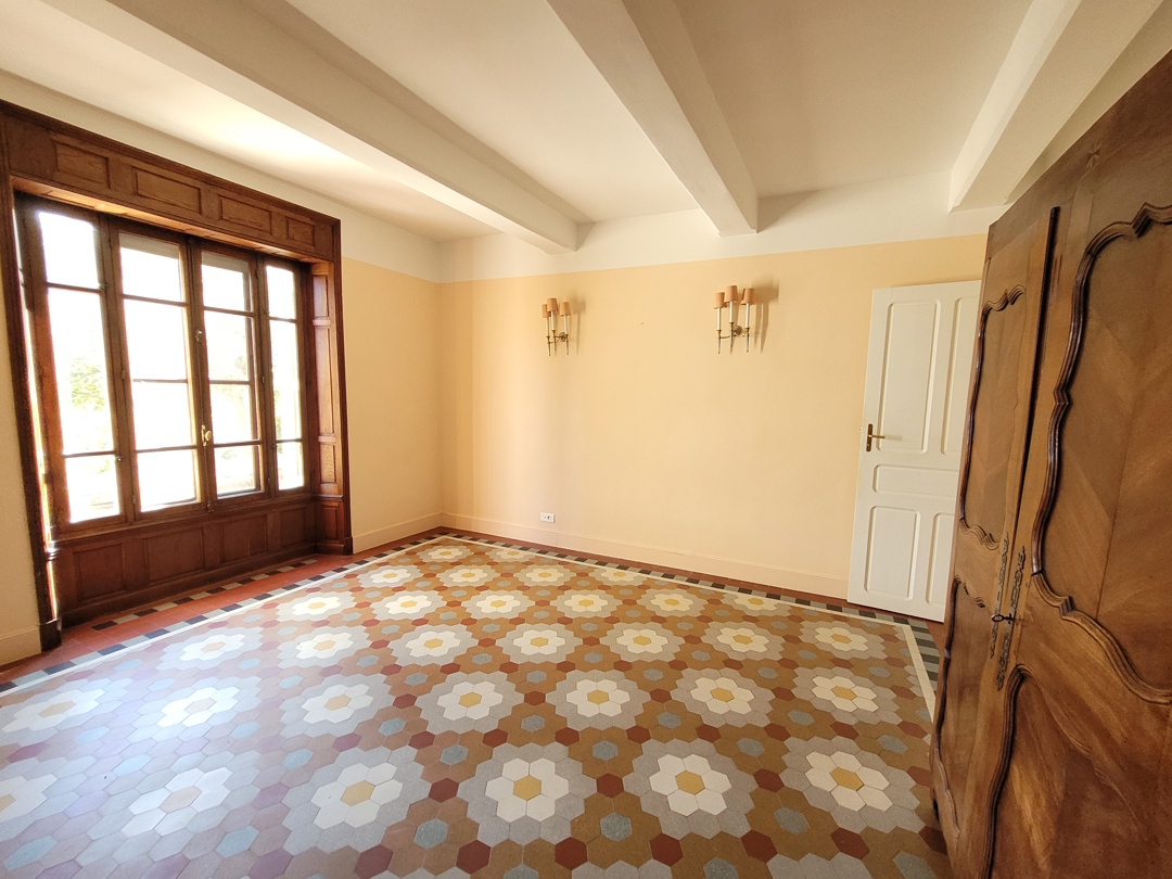 6 Bed, 4 Bath, HouseFor Sale, Roujan, Herault, Languedoc-Roussillon, 34320