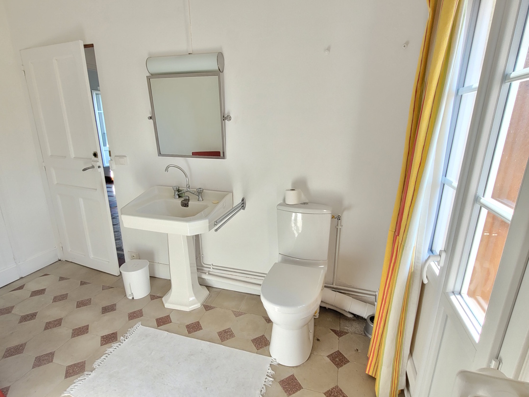 6 Bed, 4 Bath, HouseFor Sale, Roujan, Herault, Languedoc-Roussillon, 34320