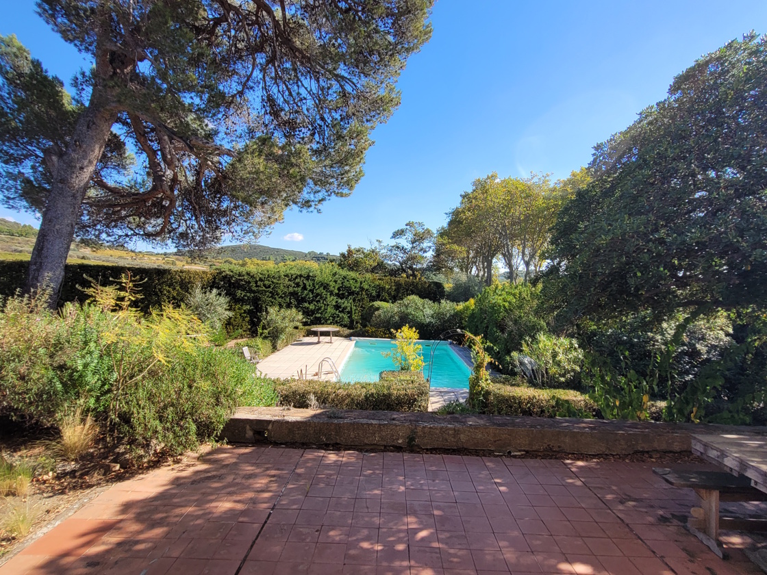 6 Bed, 4 Bath, HouseFor Sale, Roujan, Herault, Languedoc-Roussillon, 34320