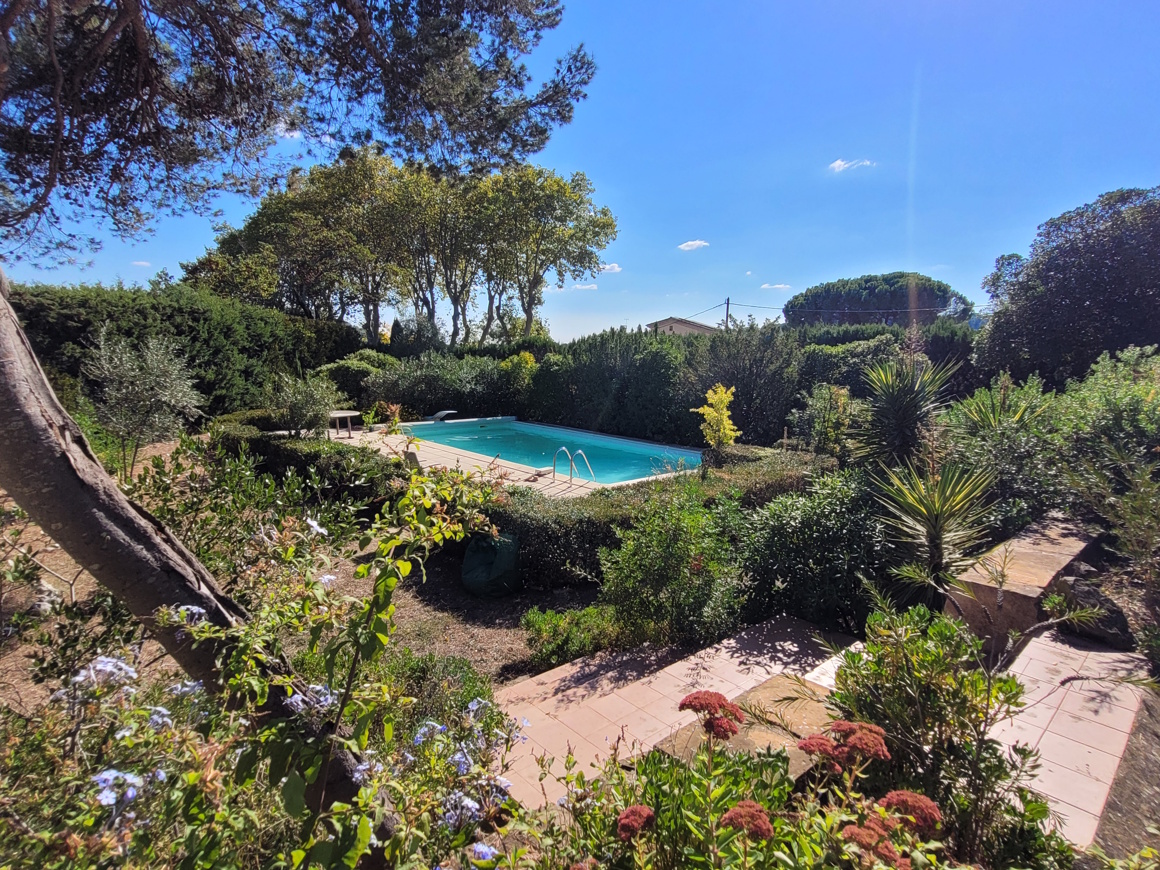 6 Bed, 4 Bath, HouseFor Sale, Roujan, Herault, Languedoc-Roussillon, 34320