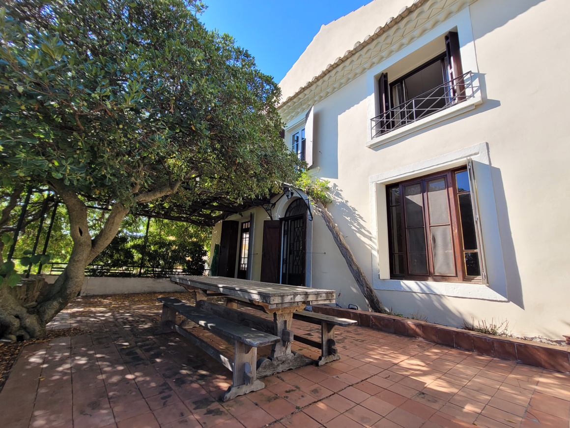 6 Bed, 4 Bath, HouseFor Sale, Roujan, Herault, Languedoc-Roussillon, 34320