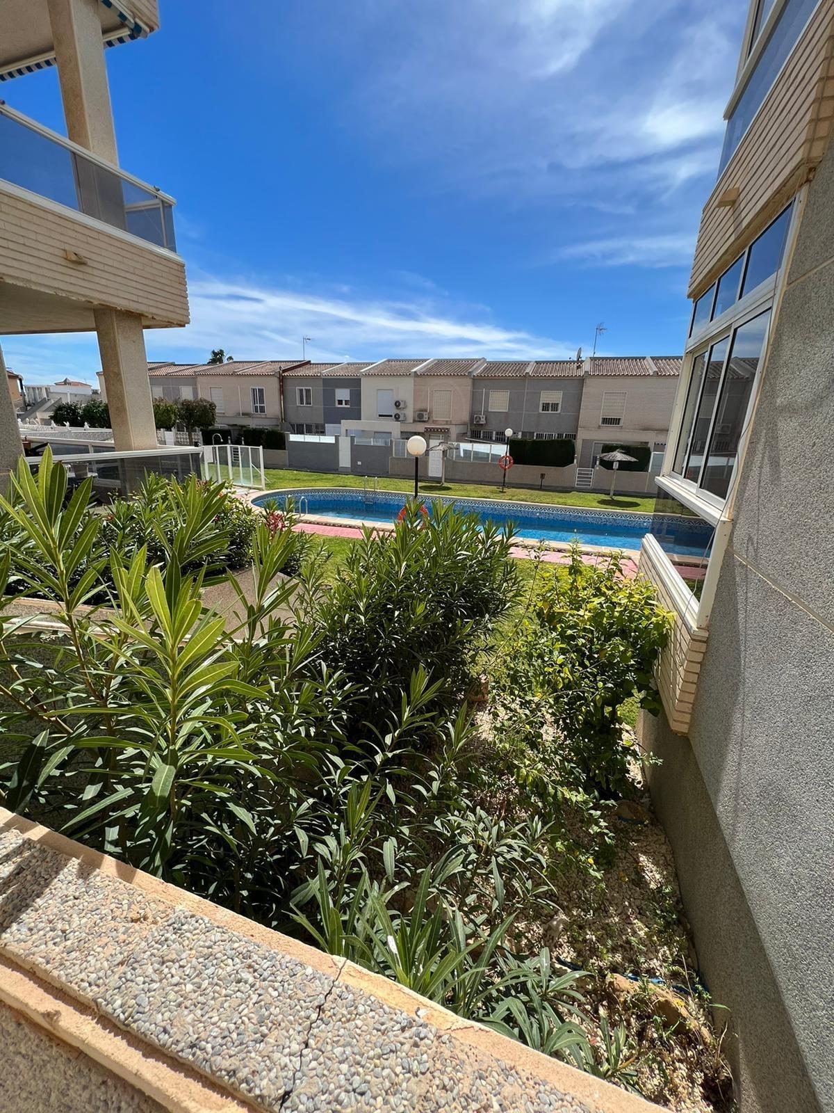 2 Bed, 1 Bath, ApartmentFor Sale, Torrevieja, Alicante