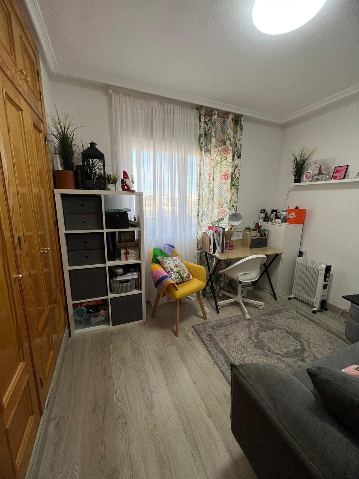 2 Bed, 1 Bath, ApartmentFor Sale, Torrevieja, Alicante