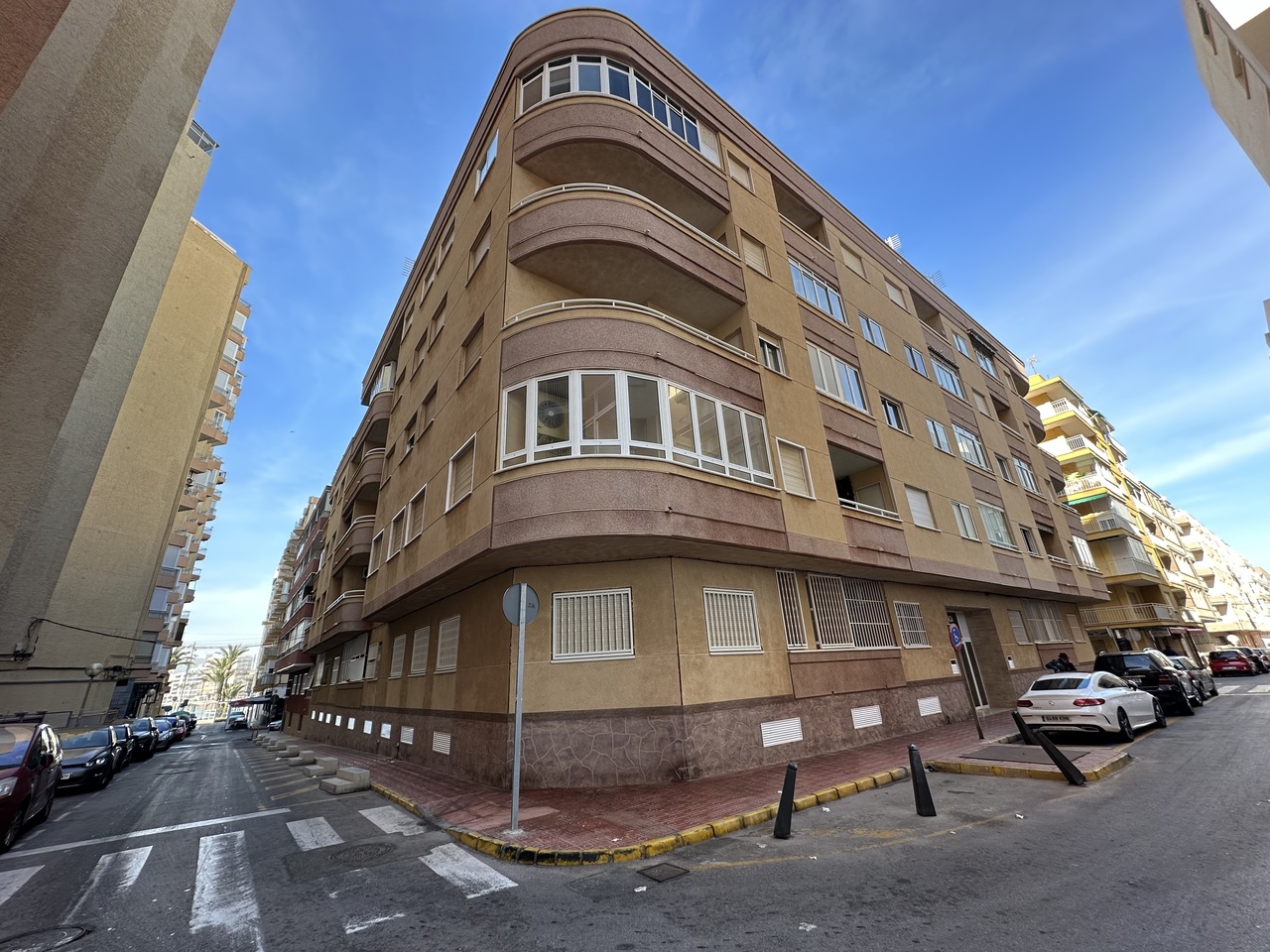 2 Bed, 2 Bath, ApartmentFor Sale, Torrevieja, Alicante