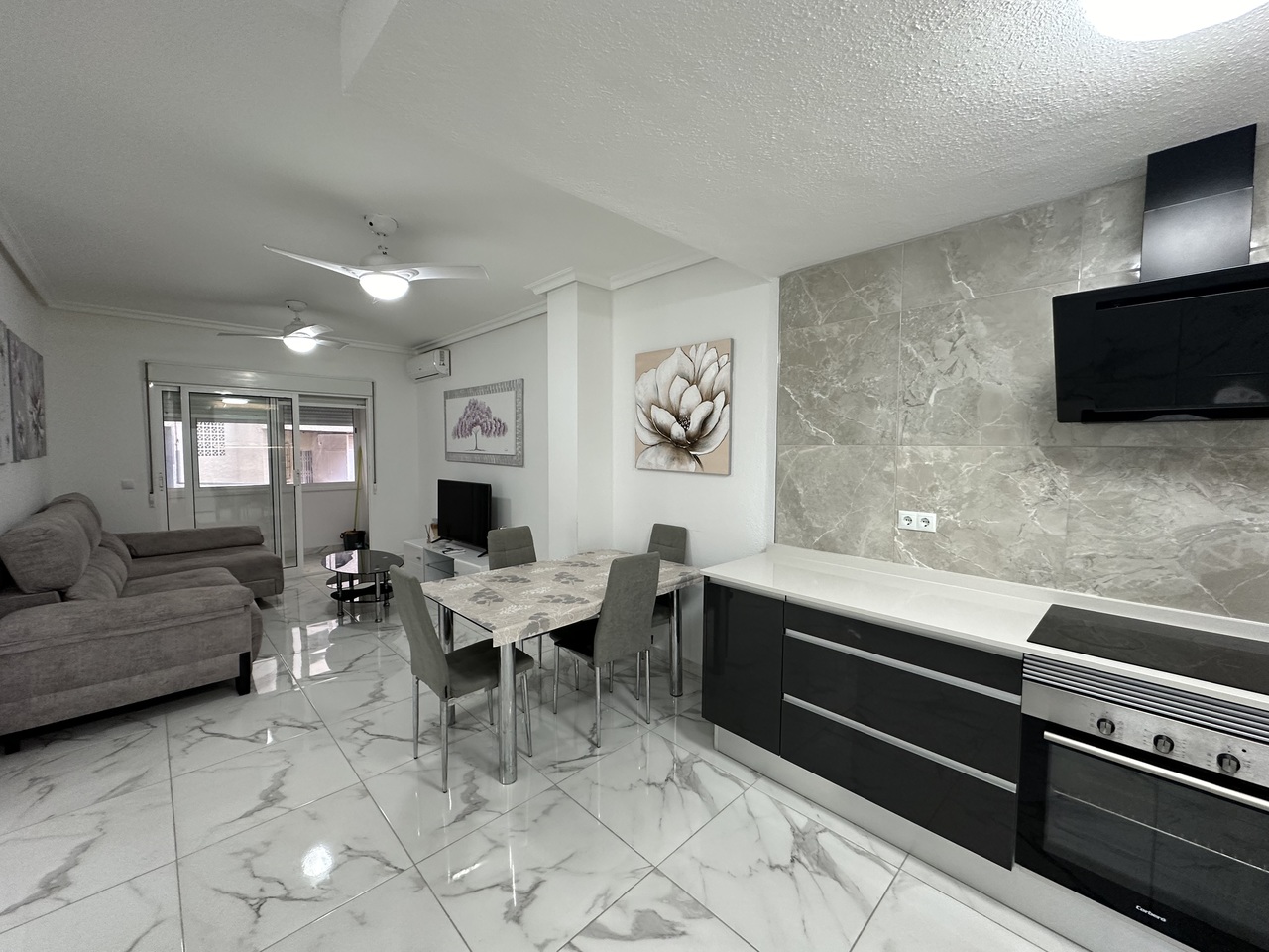 2 Bed, 2 Bath, ApartmentFor Sale, Torrevieja, Alicante