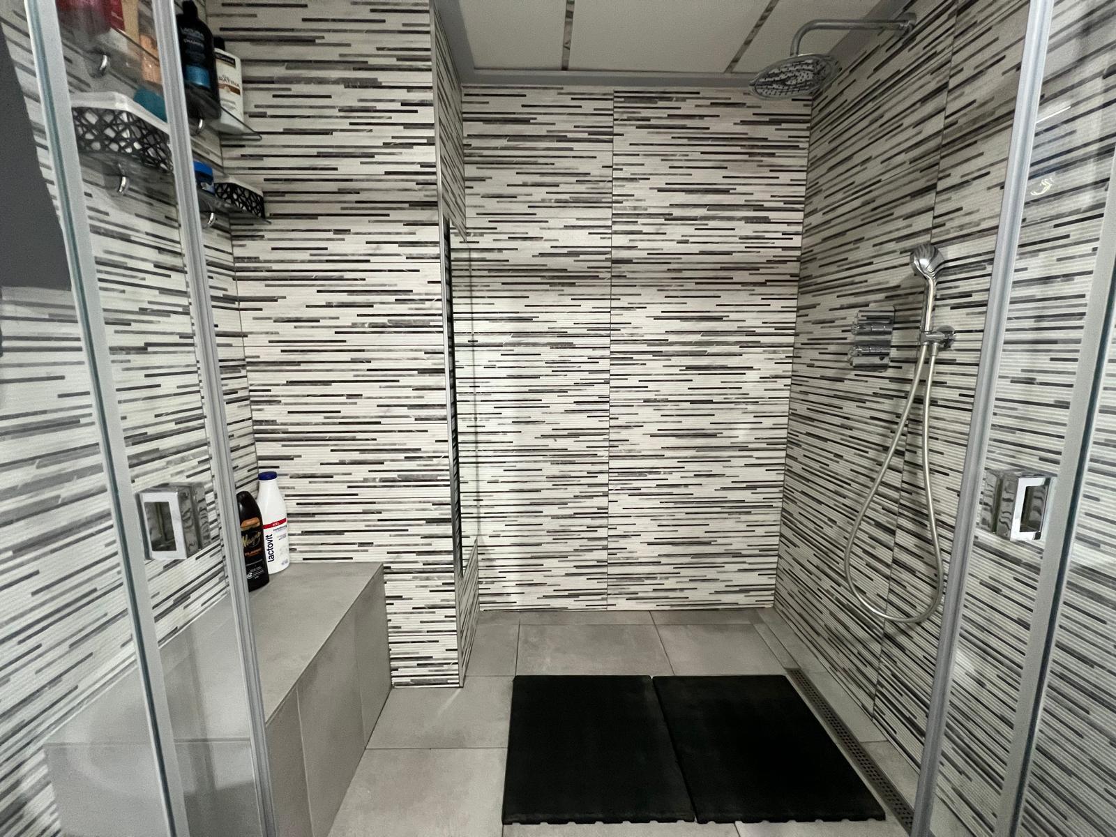 2 Bed, 1 Bath, ApartmentFor Sale, Torrevieja, Alicante