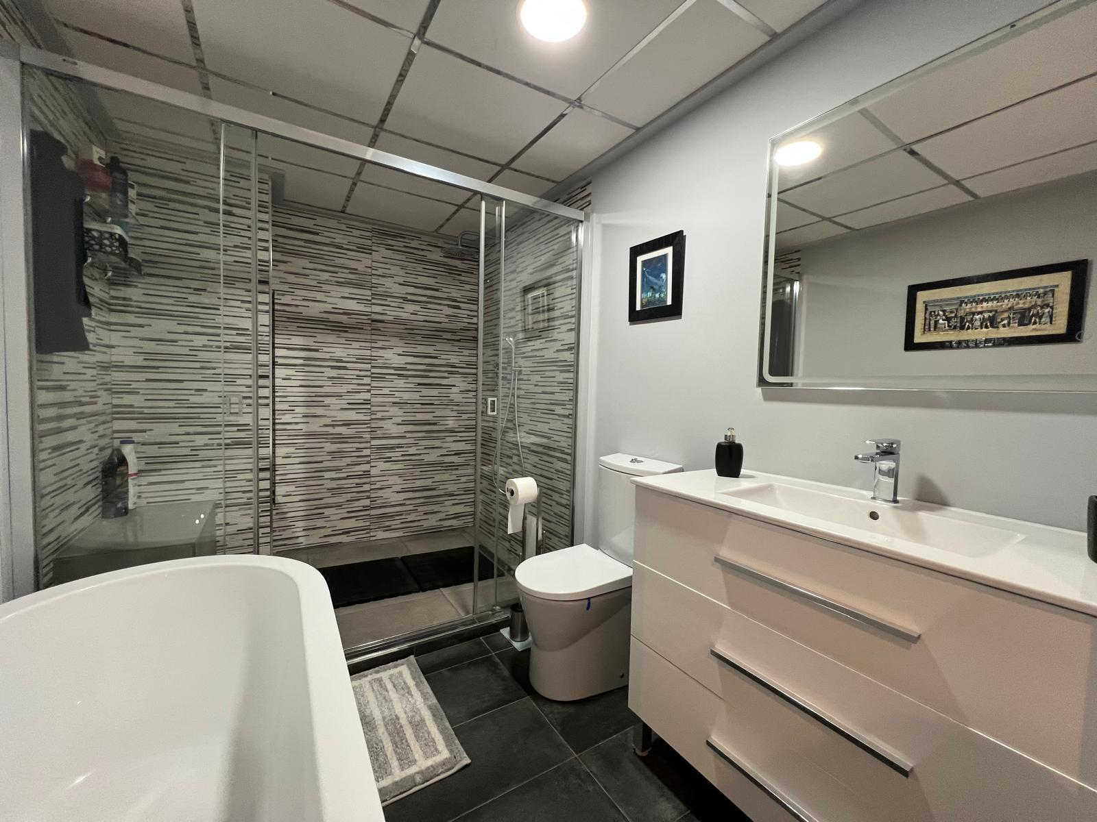 2 Bed, 1 Bath, ApartmentFor Sale, Torrevieja, Alicante