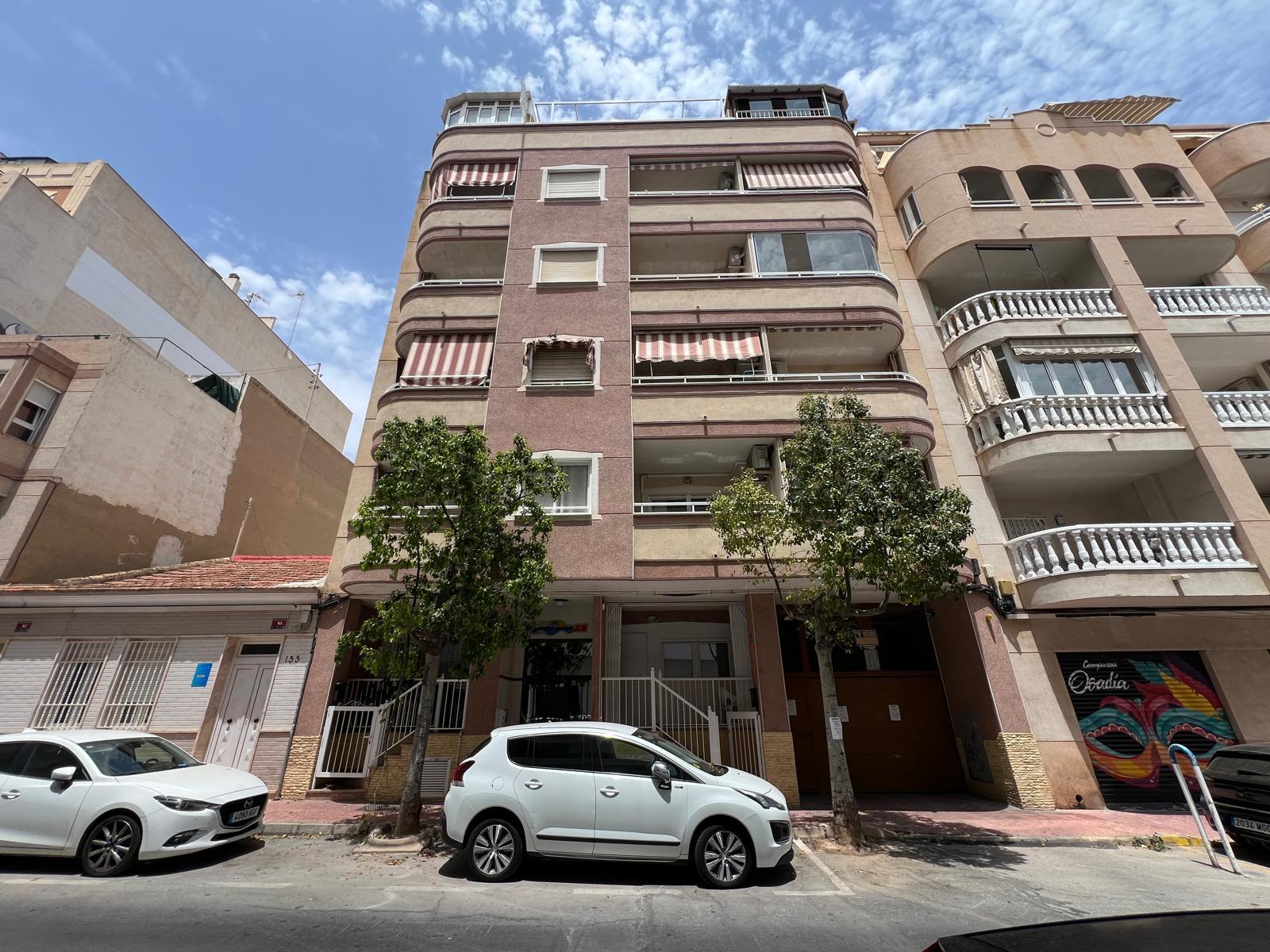 2 Bed, 1 Bath, ApartmentFor Sale, Torrevieja, Alicante