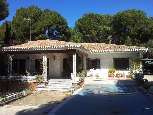 6 Bed, 4 Bath, HouseFor Sale, Campoamor, Alicante