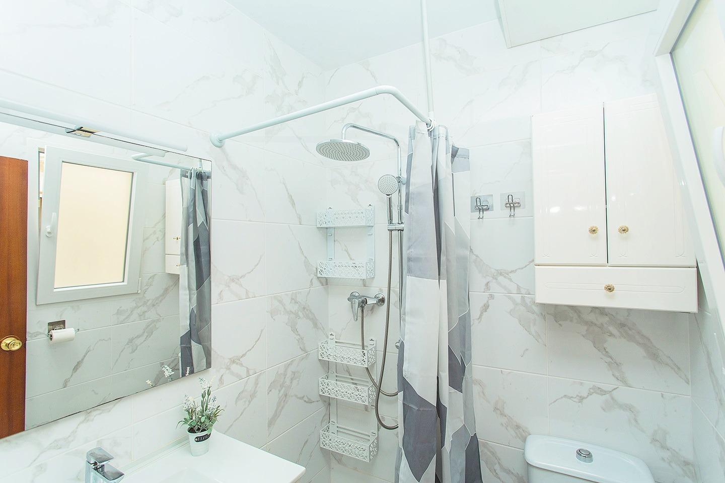 3 Bed, 2 Bath, ApartmentFor Sale, Torrevieja, Alicante