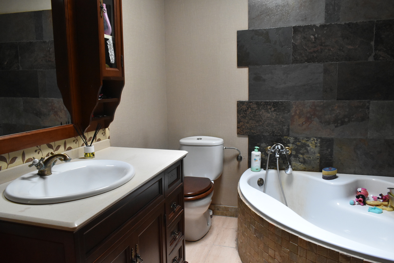 3 Bed, 2 Bath, HouseFor Sale, Algorfa, Alicante