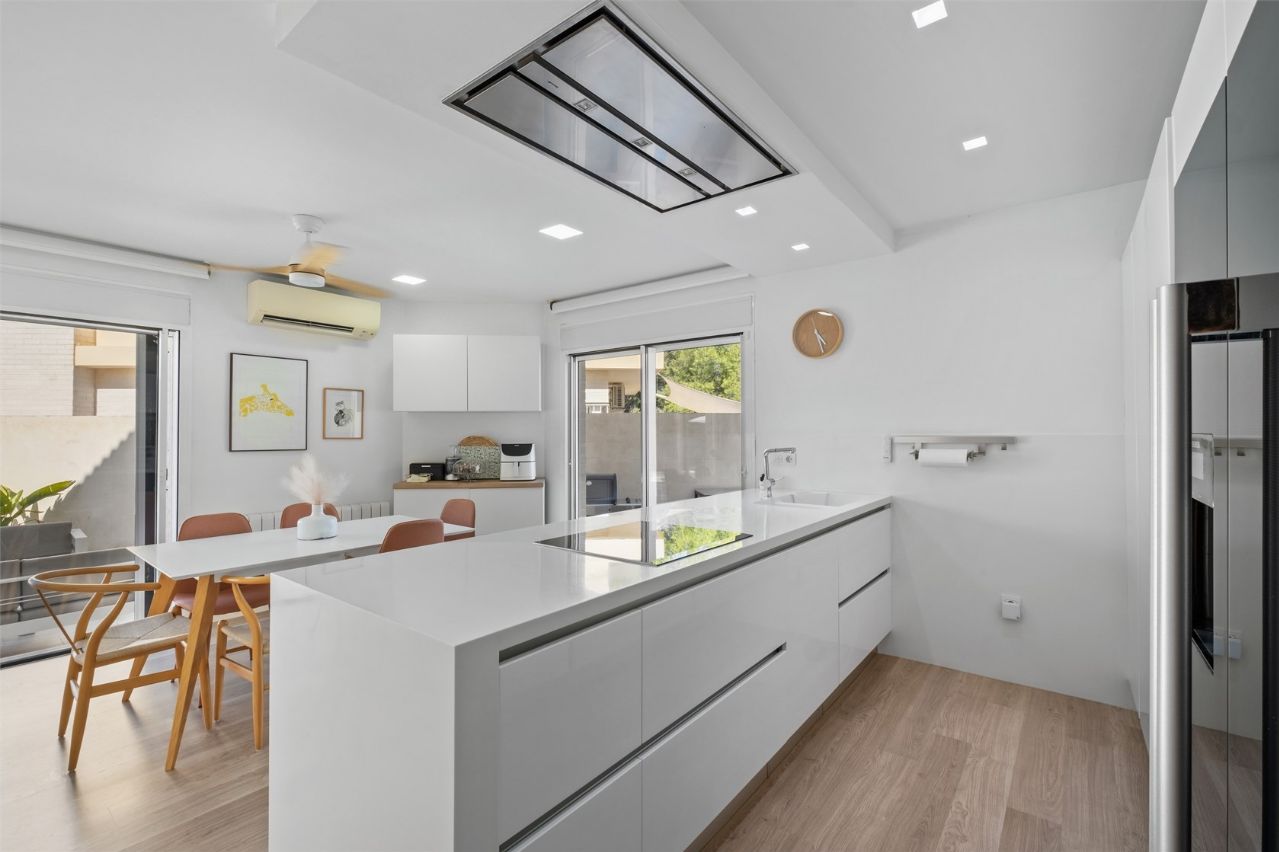 4 Bed, 2 Bath, HouseFor Sale, Alfas del Pi, Alicante