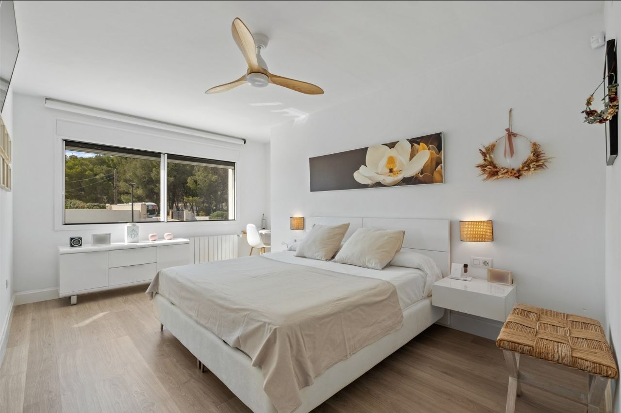 4 Bed, 2 Bath, HouseFor Sale, Alfas del Pi, Alicante