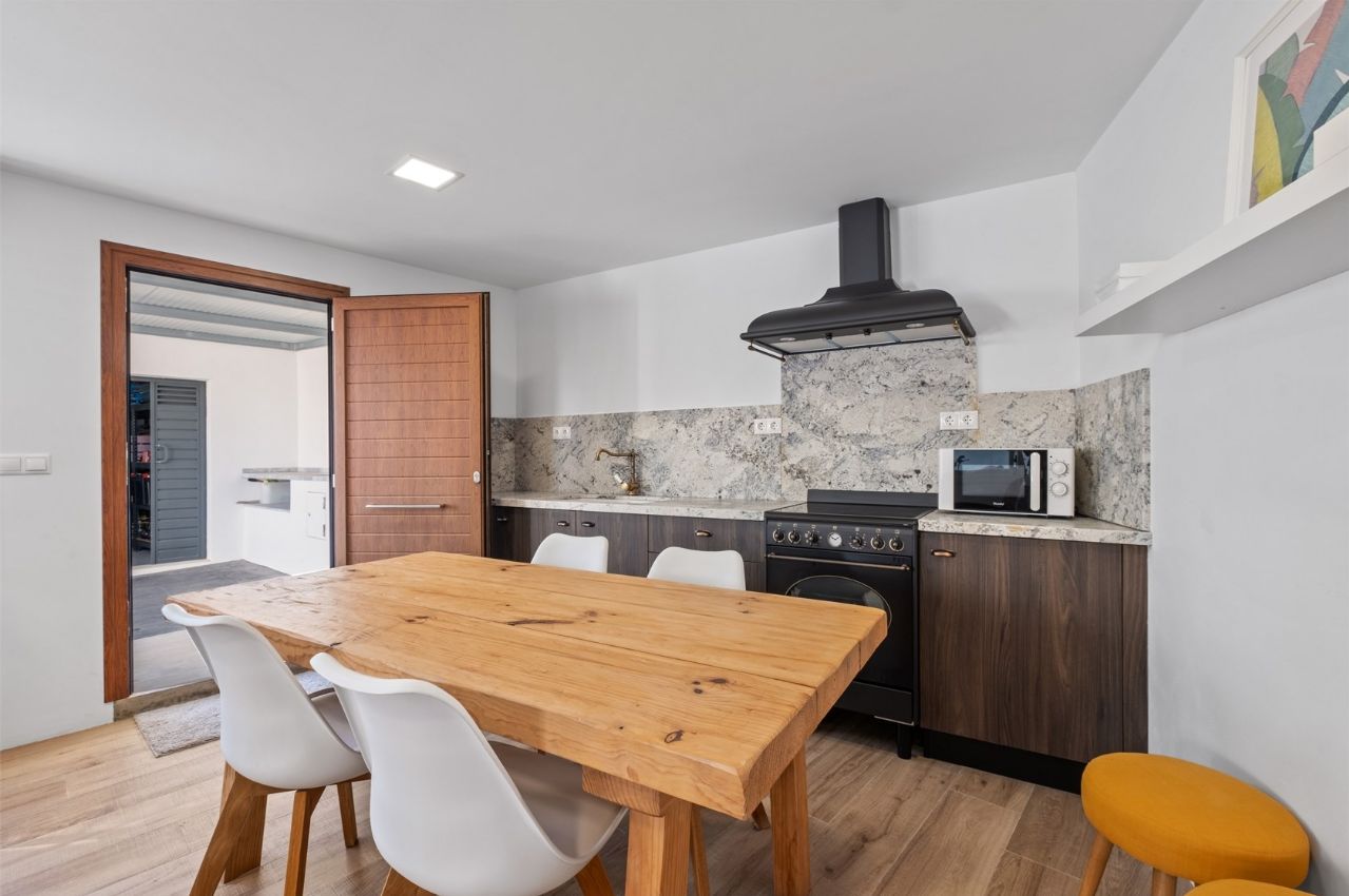 4 Bed, 2 Bath, HouseFor Sale, Alfas del Pi, Alicante