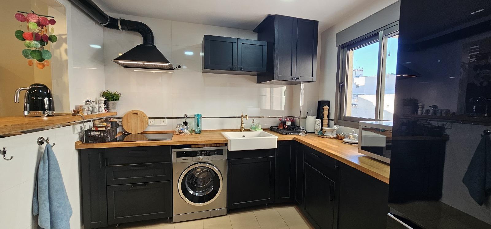 3 Bed, 2 Bath, ApartmentFor Sale, Torrevieja, Alicante