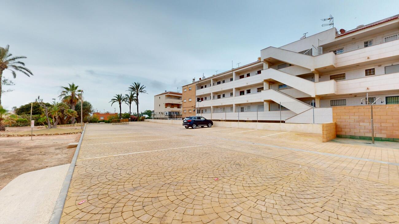 2 Bed, 1 Bath, ApartmentFor Sale, Mil Palmeras, Alicante