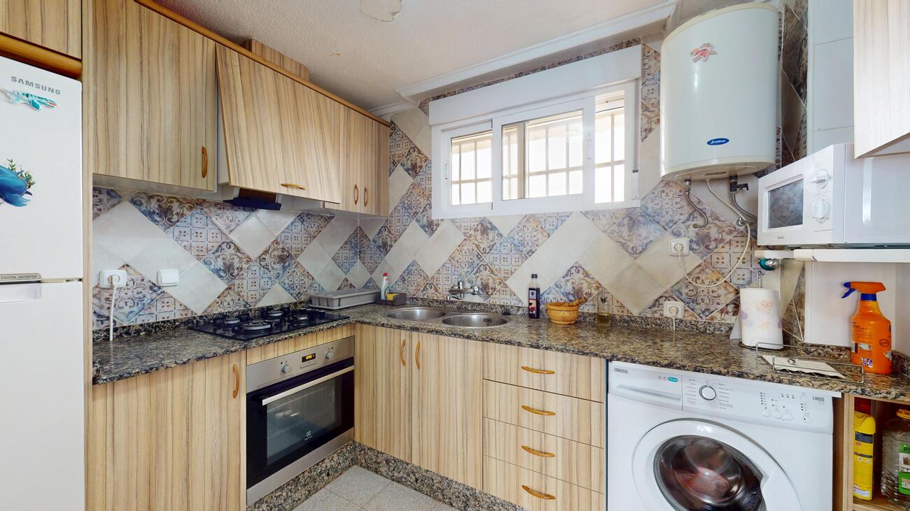 2 Bed, 1 Bath, ApartmentFor Sale, Mil Palmeras, Alicante