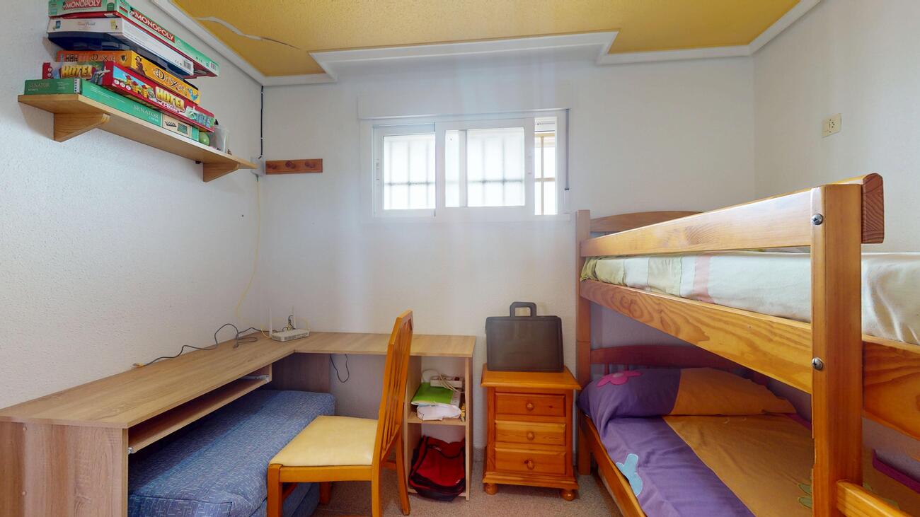 2 Bed, 1 Bath, ApartmentFor Sale, Mil Palmeras, Alicante