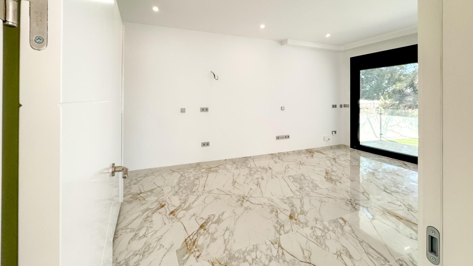 4 Bed, 4 Bath, HouseFor Sale, Torrevieja, Alicante