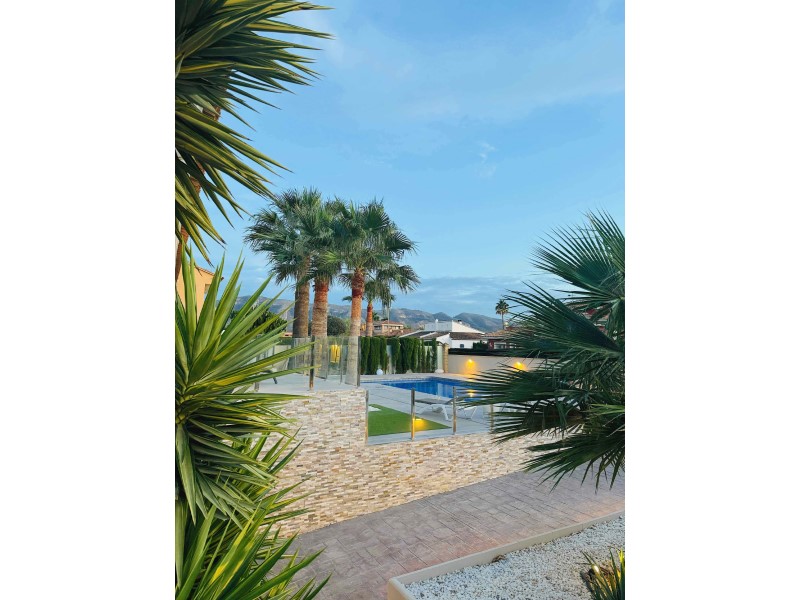 4 Bed, 3 Bath, HouseFor Sale, Alfas del Pi, Alicante