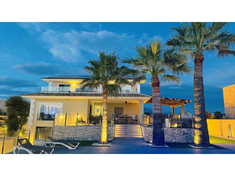 4 Bed, 3 Bath, HouseFor Sale, Alfas del Pi, Alicante