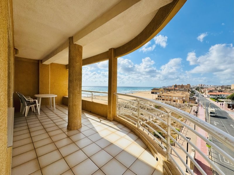 4 Bed, 2 Bath, ApartmentFor Sale, La Mata, Alicante