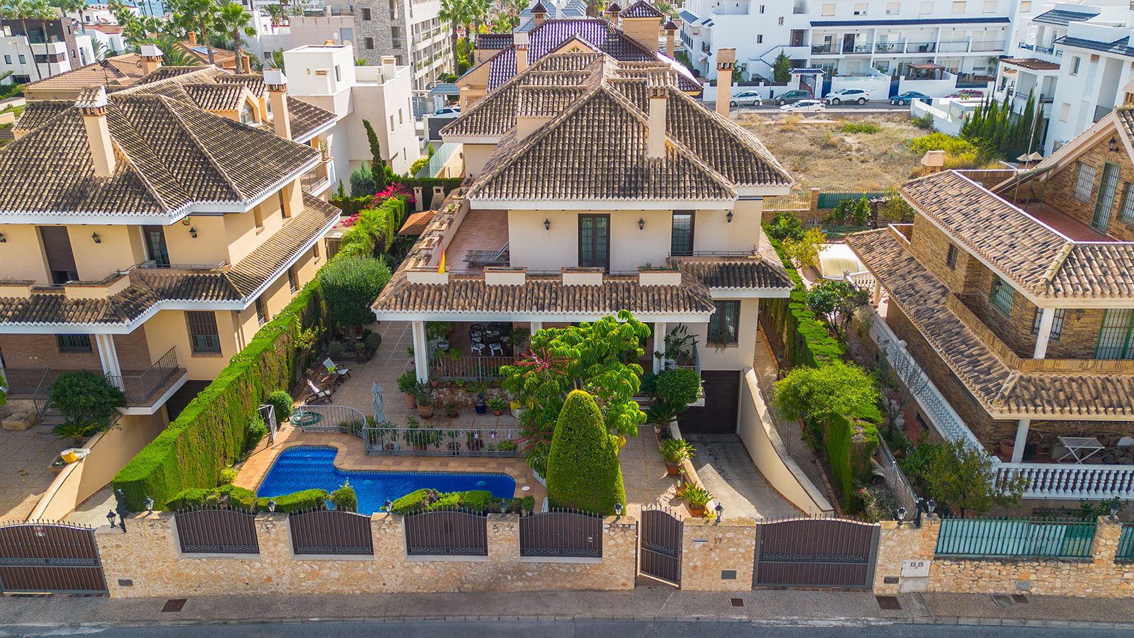 6 Bed, 6 Bath, HouseFor Sale, Torrevieja, Alicante