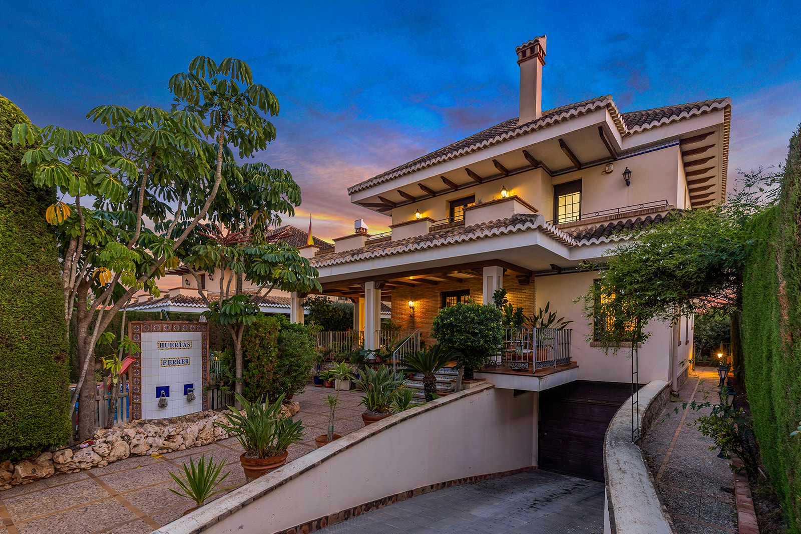 6 Bed, 6 Bath, HouseFor Sale, Torrevieja, Alicante