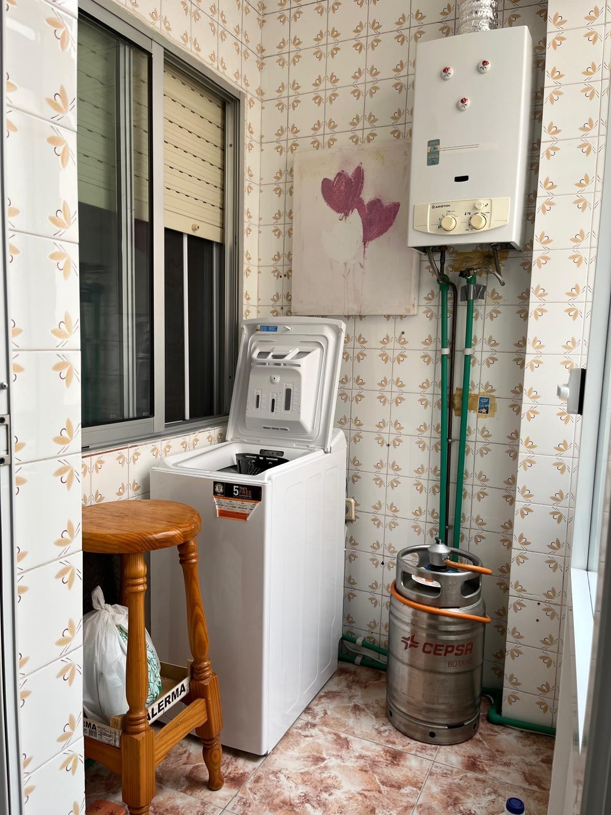 3 Bed, 1 Bath, ApartmentFor Sale, Torrevieja, Alicante