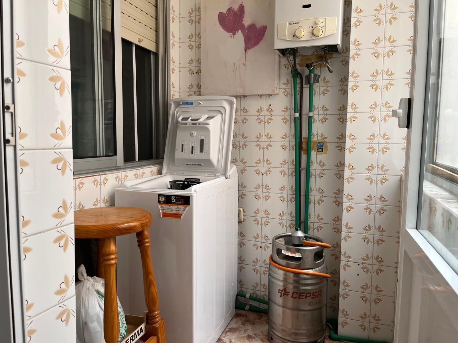 3 Bed, 1 Bath, ApartmentFor Sale, Torrevieja, Alicante