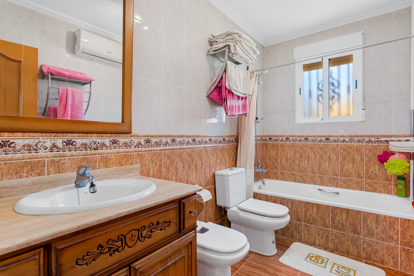 4 Bed, 3 Bath, HouseFor Sale, Jacarilla, Alicante