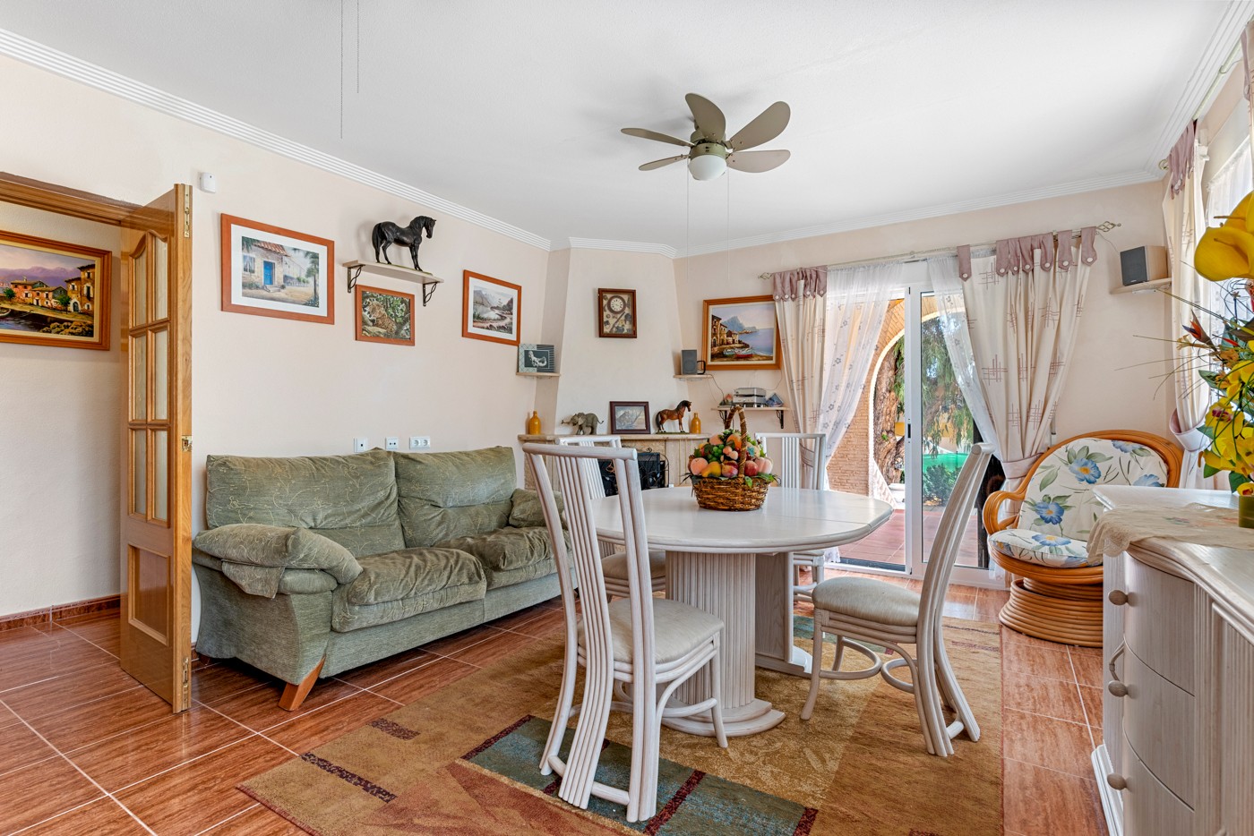 4 Bed, 3 Bath, HouseFor Sale, Jacarilla, Alicante