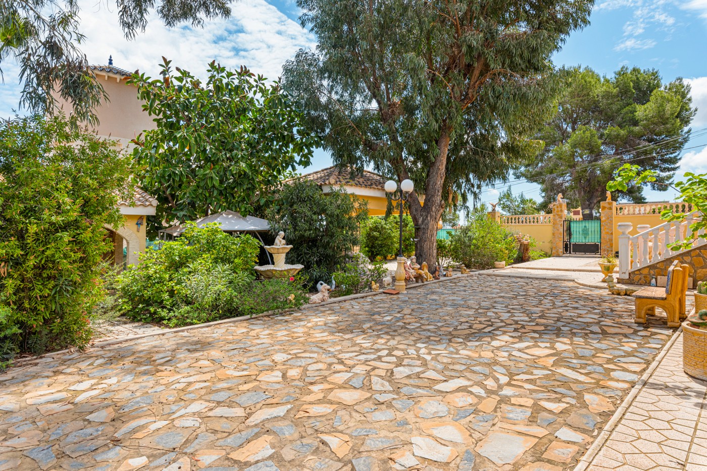 4 Bed, 3 Bath, HouseFor Sale, Jacarilla, Alicante