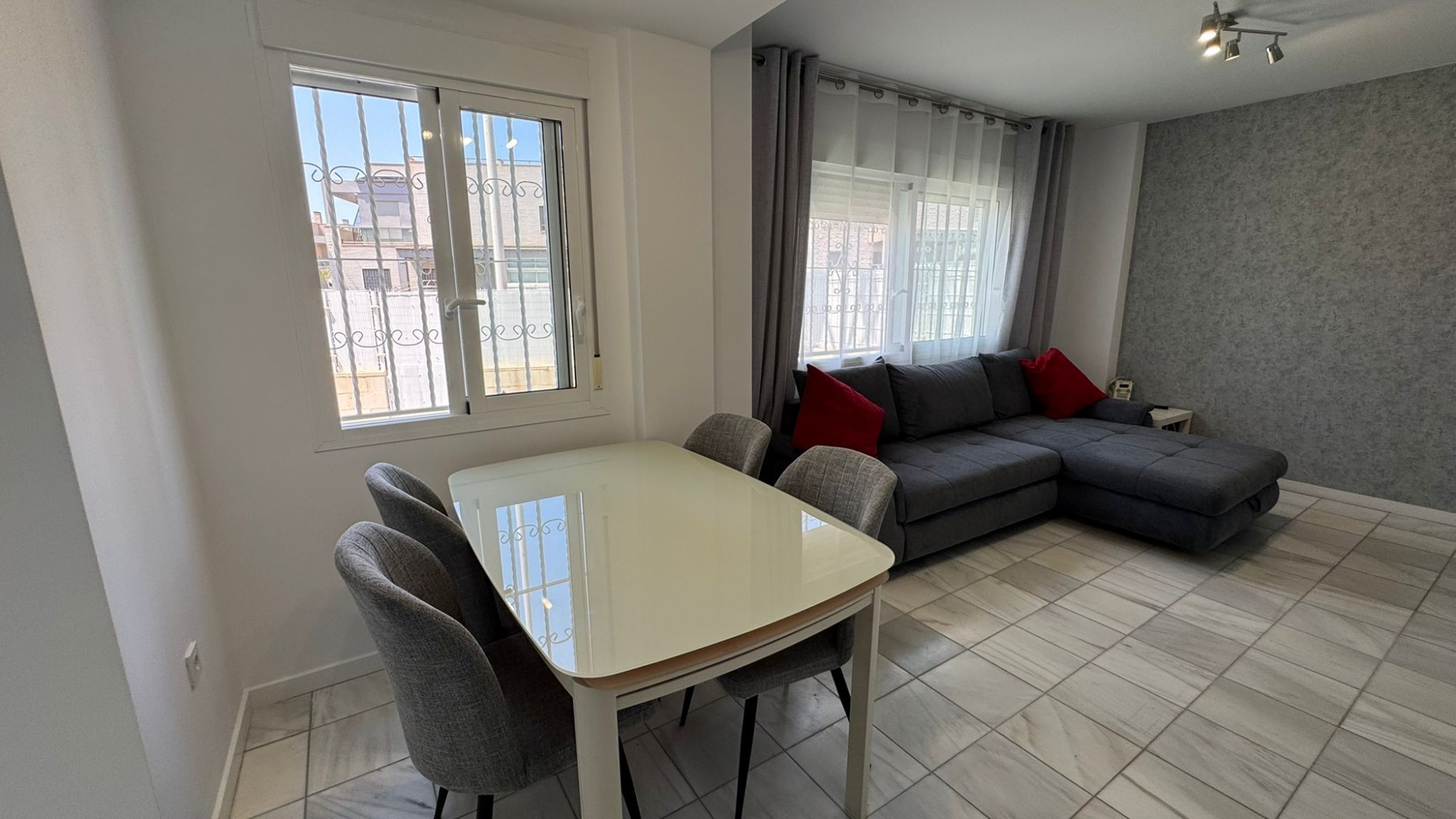2 Bed, 2 Bath, HouseFor Sale, Torrevieja, Alicante