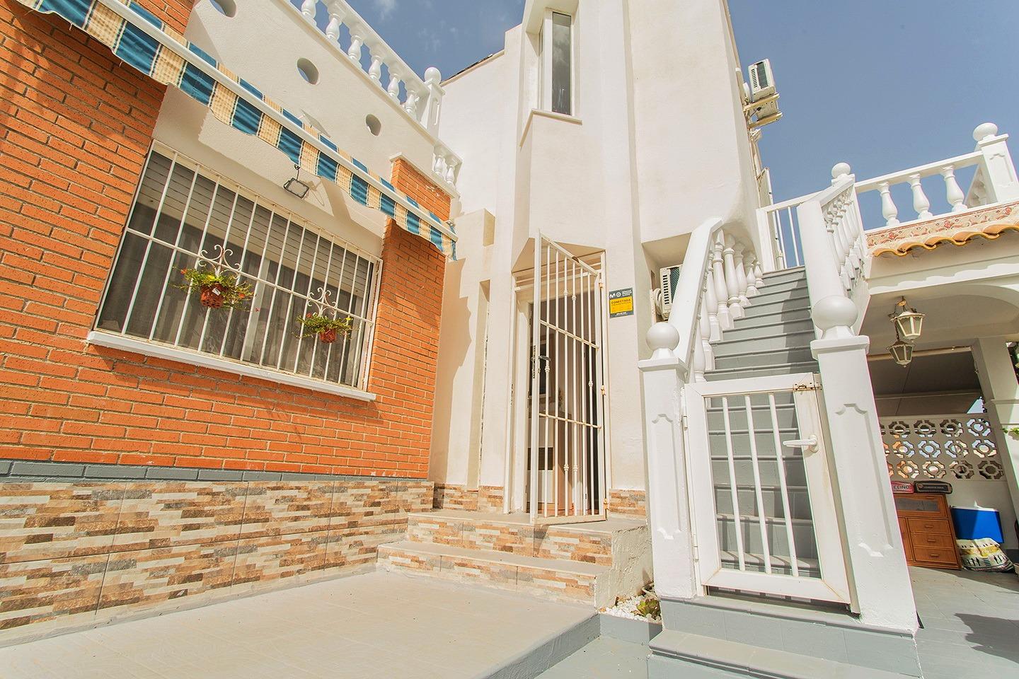 4 Bed, 2 Bath, HouseFor Sale, Orihuela, Alicante