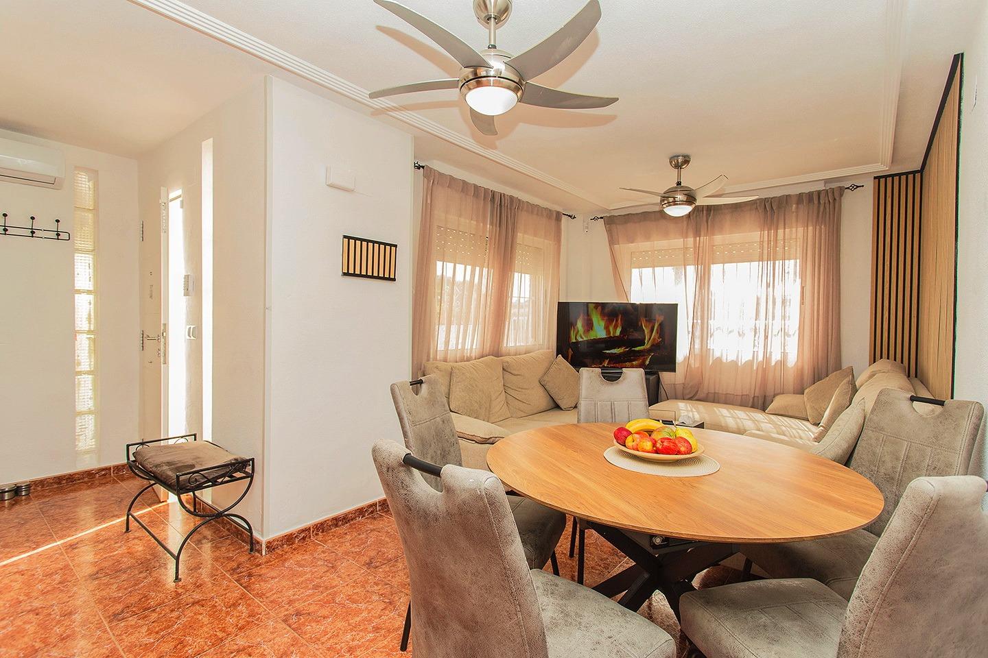 4 Bed, 2 Bath, HouseFor Sale, Orihuela, Alicante