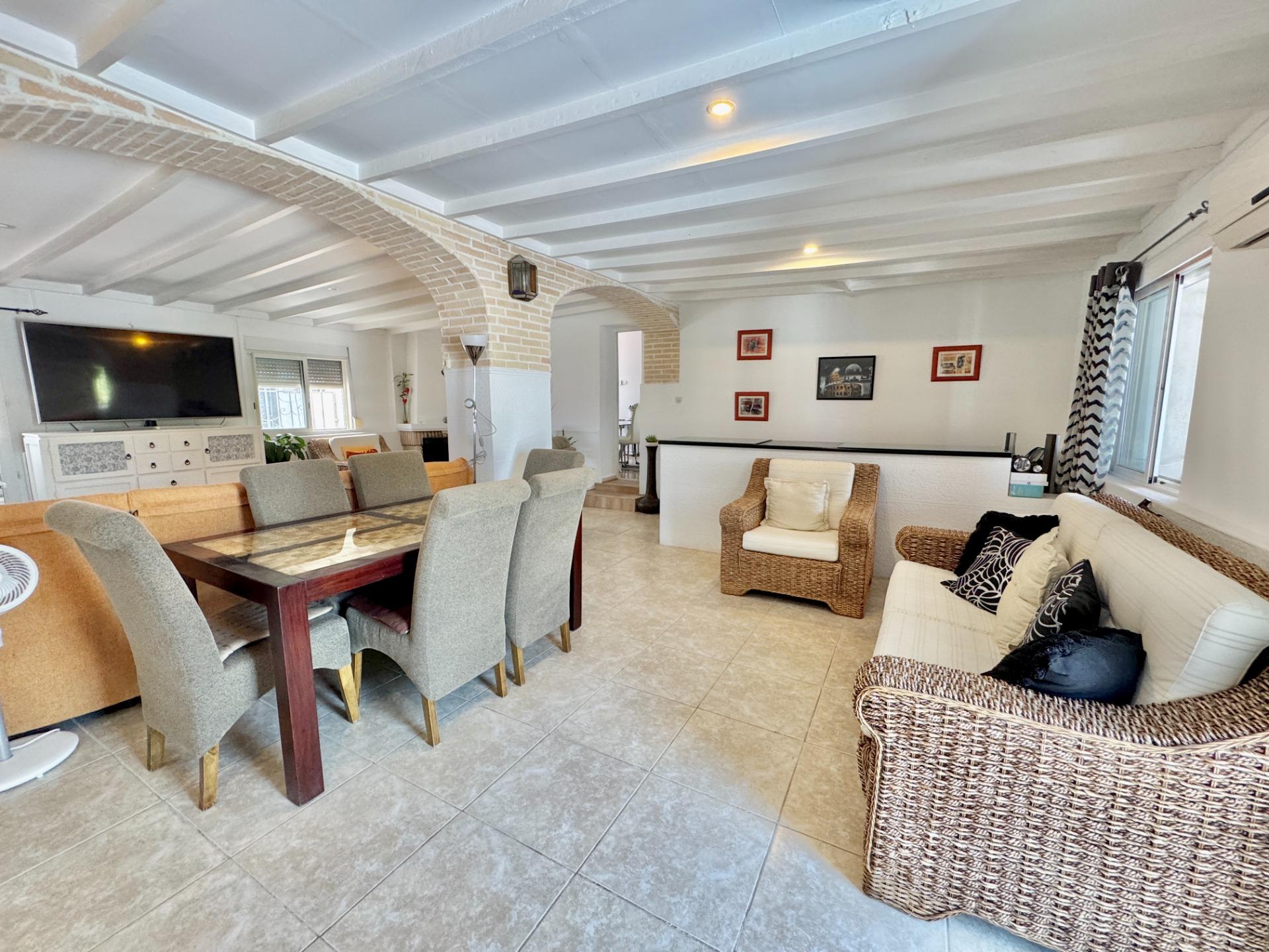 7 Bed, 5 Bath, HouseFor Sale, Dolores, Alicante