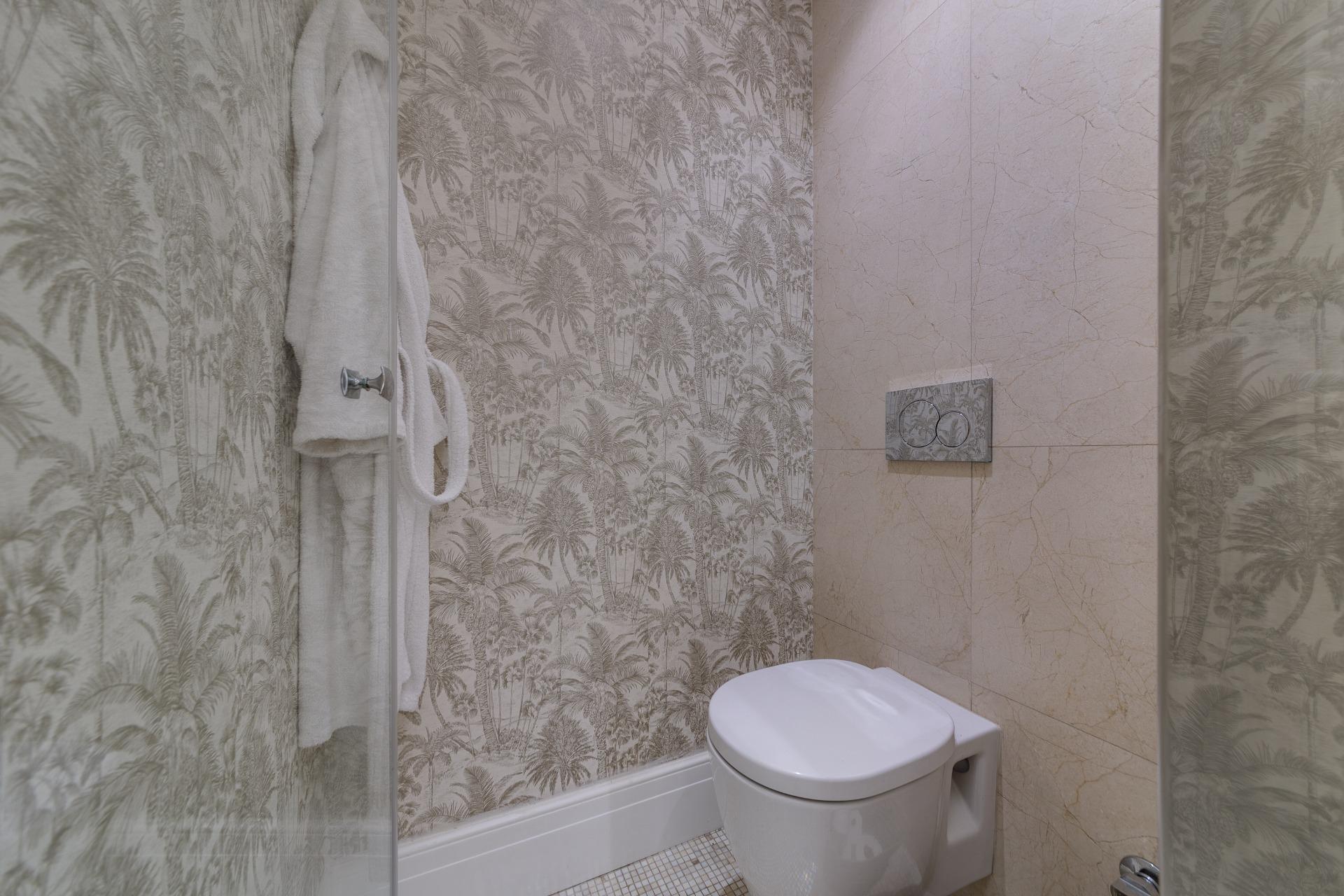 4 Bed, 3 Bath, ApartmentFor Sale, Torrevieja, Alicante