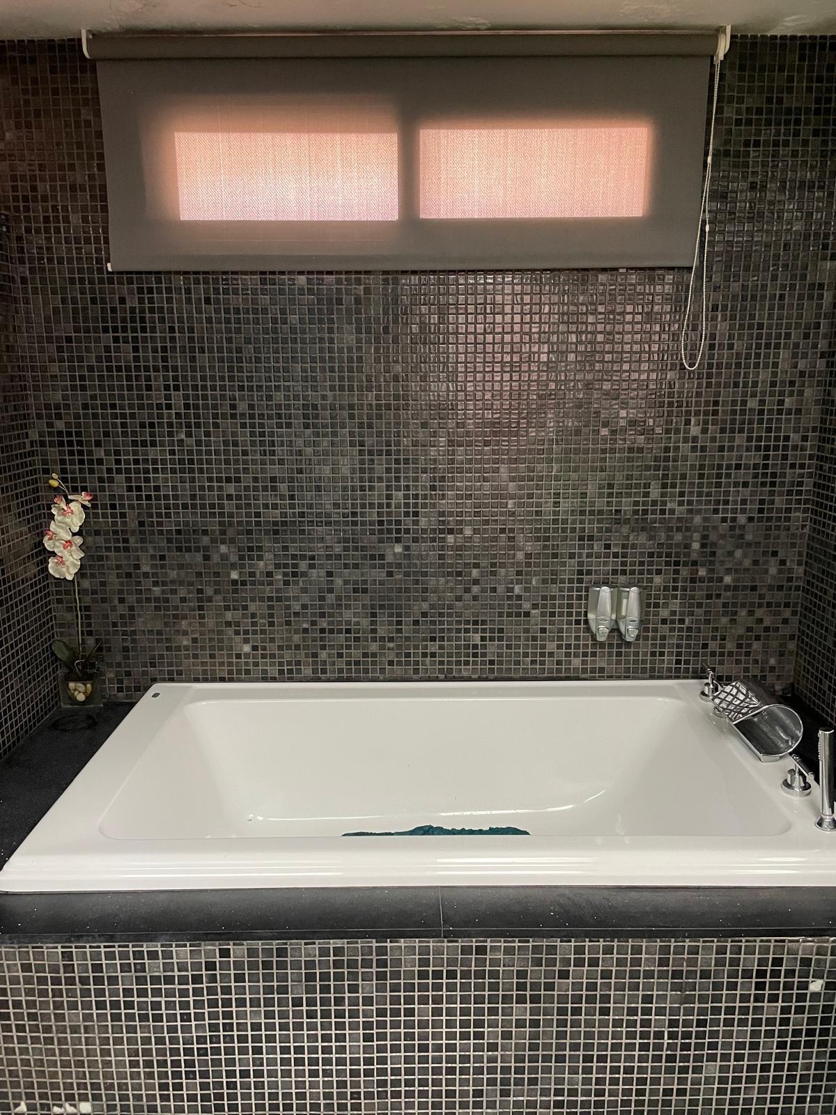 4 Bed, 3 Bath, ApartmentFor Sale, Torrevieja, Alicante