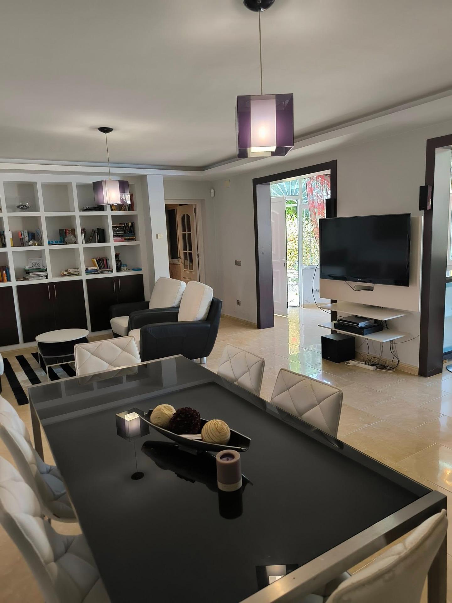 5 Bed, 2 Bath, HouseFor Sale, Torrevieja, Alicante