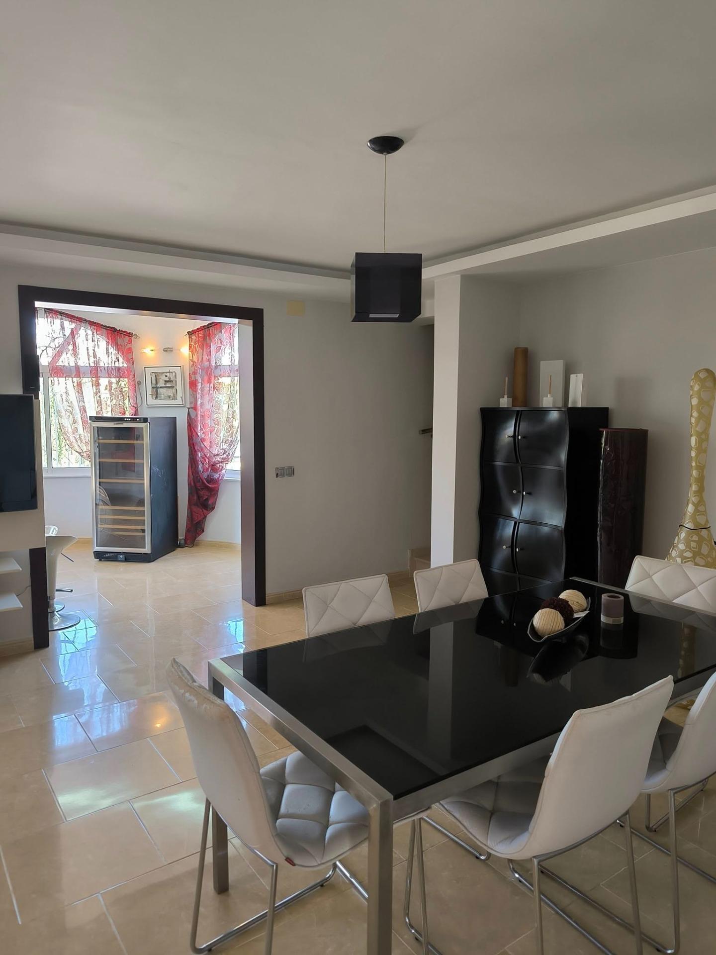 5 Bed, 2 Bath, HouseFor Sale, Torrevieja, Alicante