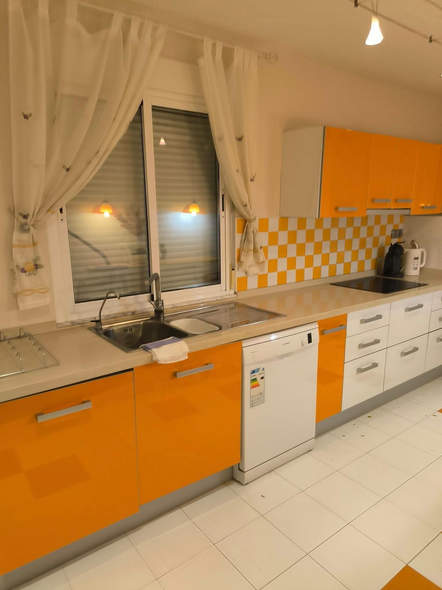 5 Bed, 2 Bath, HouseFor Sale, Torrevieja, Alicante