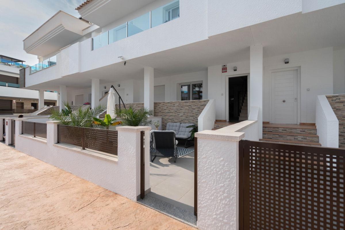 3 Bed, 2 Bath, ApartmentFor Sale, Los Balcones, Alicante