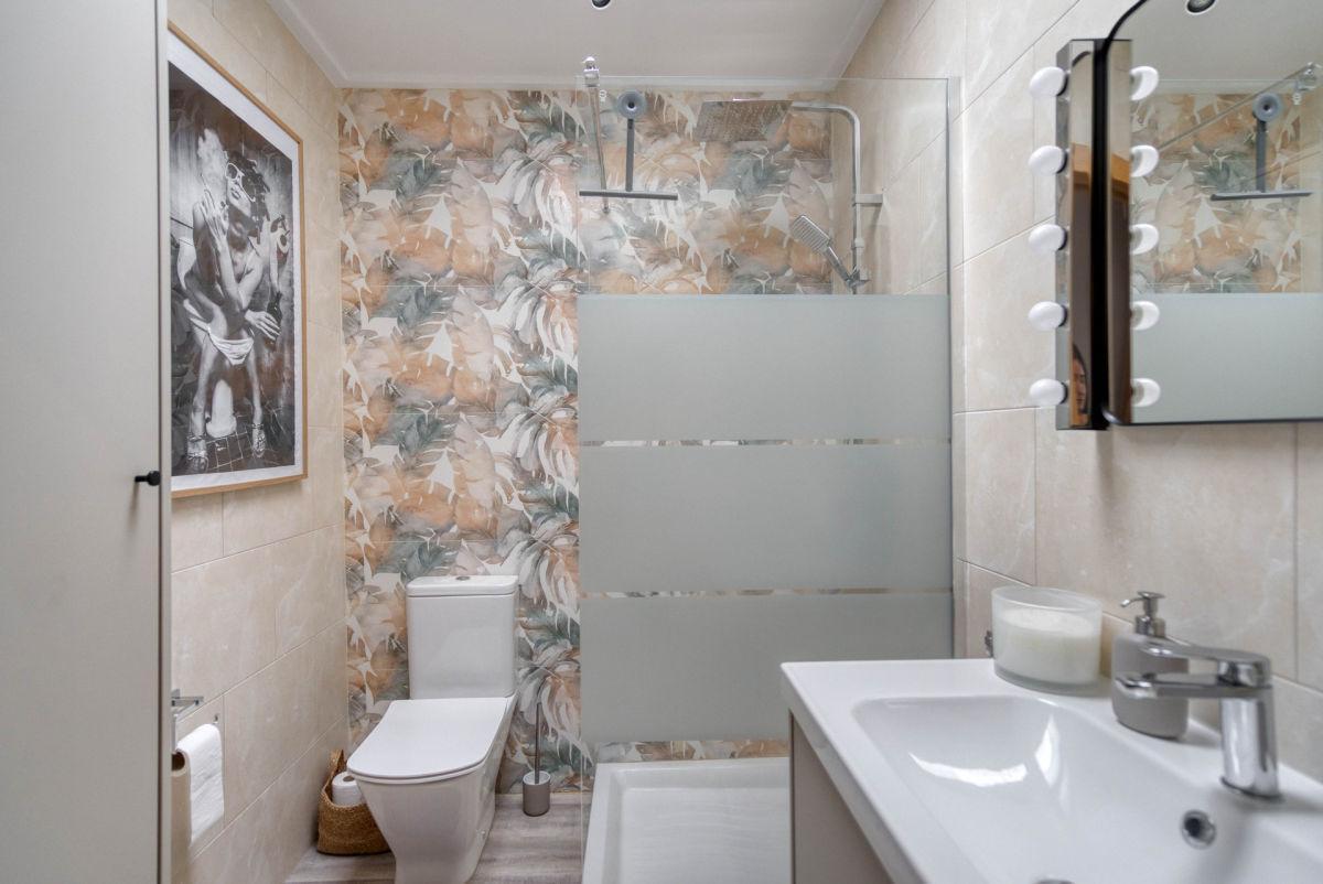 3 Bed, 2 Bath, ApartmentFor Sale, Los Balcones, Alicante