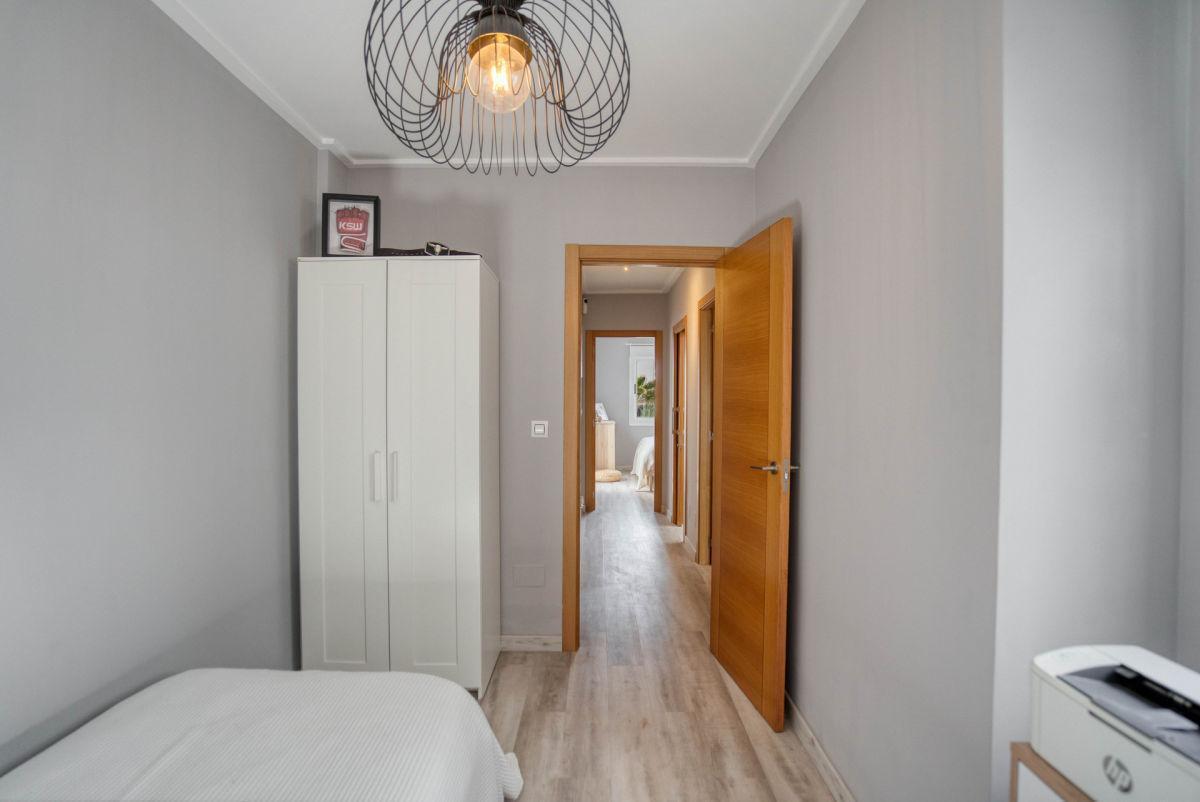 3 Bed, 2 Bath, ApartmentFor Sale, Los Balcones, Alicante