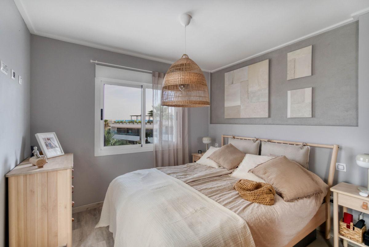 3 Bed, 2 Bath, ApartmentFor Sale, Los Balcones, Alicante