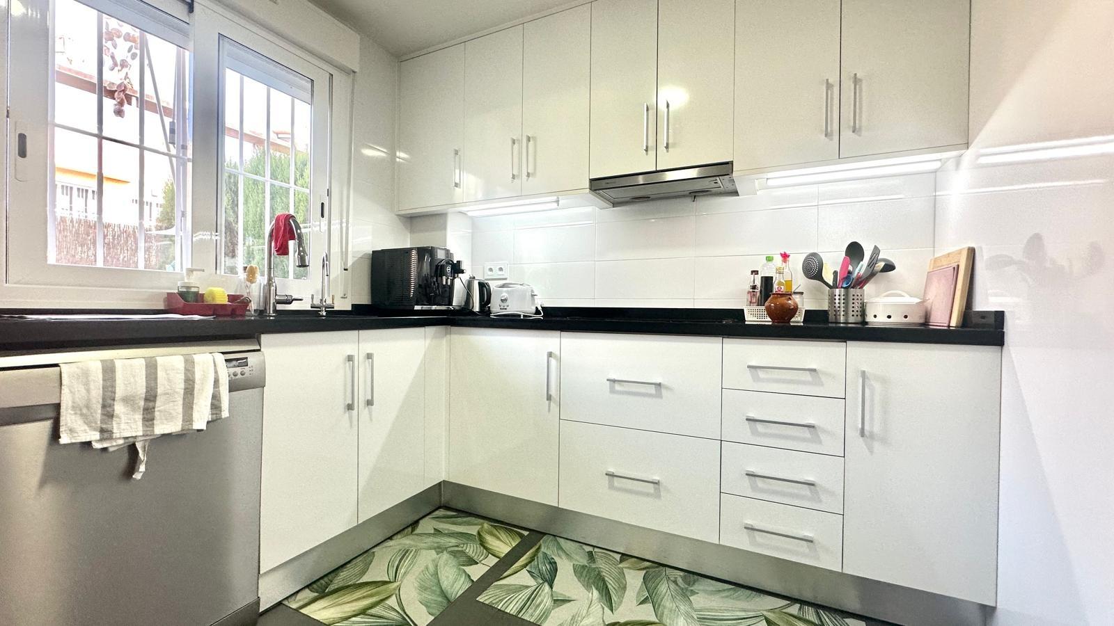 2 Bed, 1 Bath, HouseFor Sale, Torrevieja, Alicante