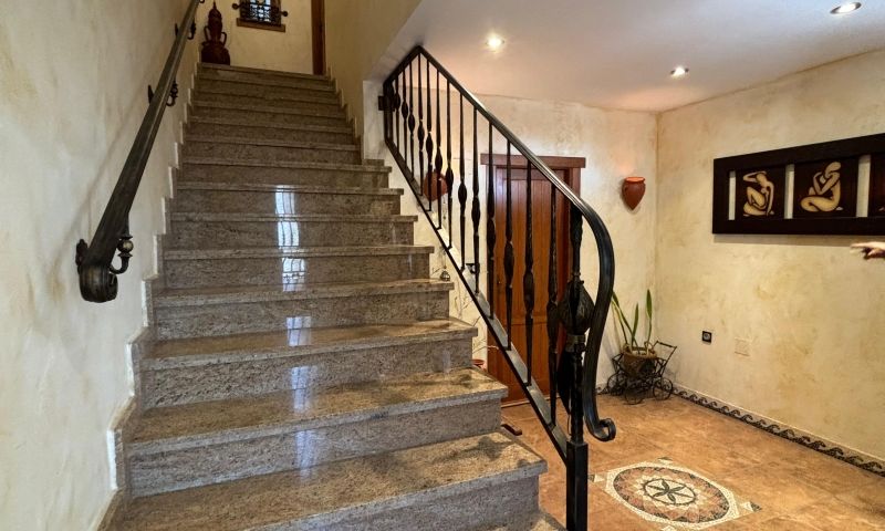 8 Bed, 4 Bath, HouseFor Sale, Redovan, Alicante