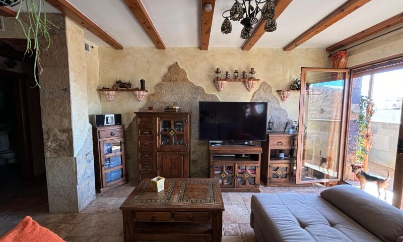 8 Bed, 4 Bath, HouseFor Sale, Redovan, Alicante