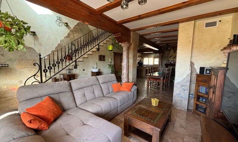 8 Bed, 4 Bath, HouseFor Sale, Redovan, Alicante